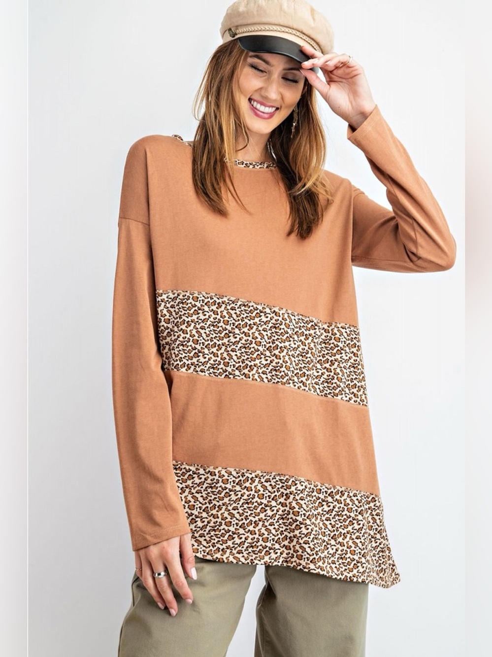 Easel Weekending Leopard Tunic